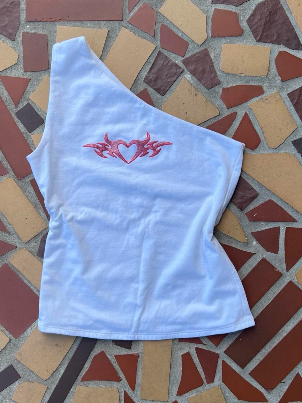 Hollister White One-Shoulder Tank with Pink Tribal Heart